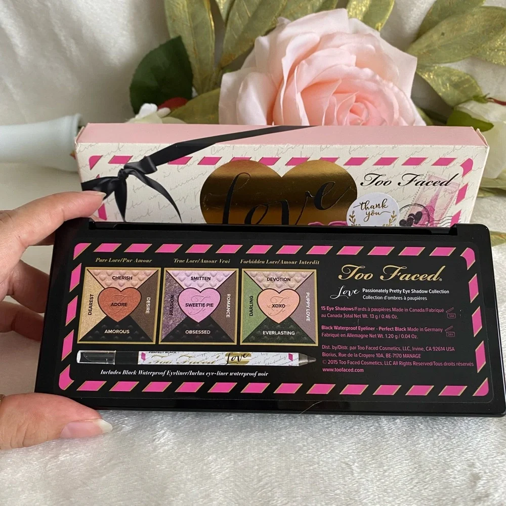 Too Faced - LOVE - Passionately Pretty Eye Shadow Collection Palette